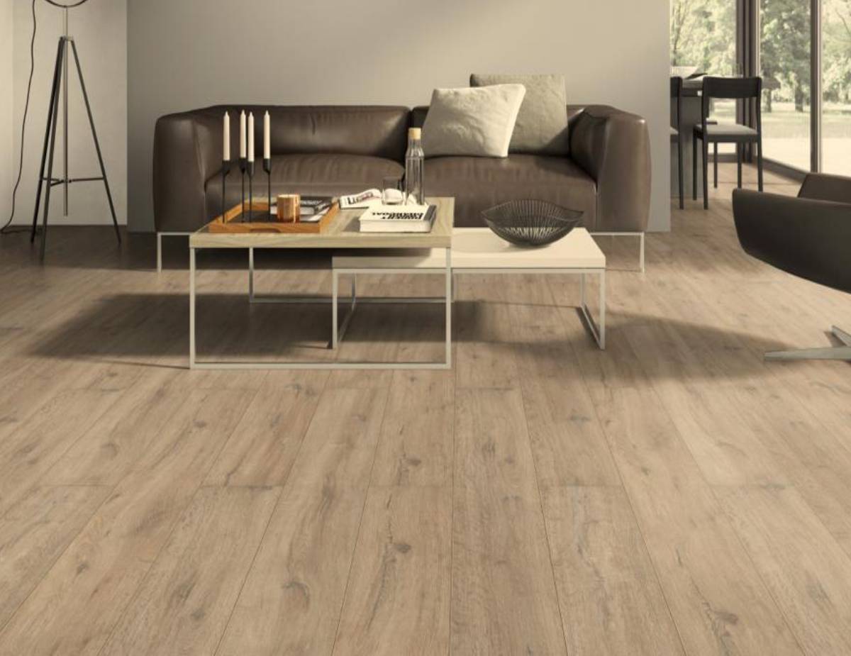 White floor Laminate